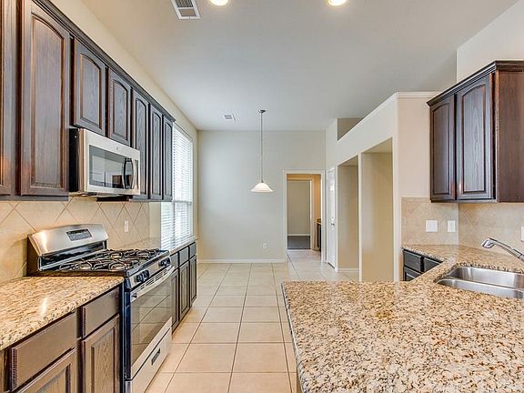 5th image of 1500 Cedarbird Dr