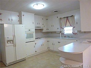 3rd image of 200 Bolding St