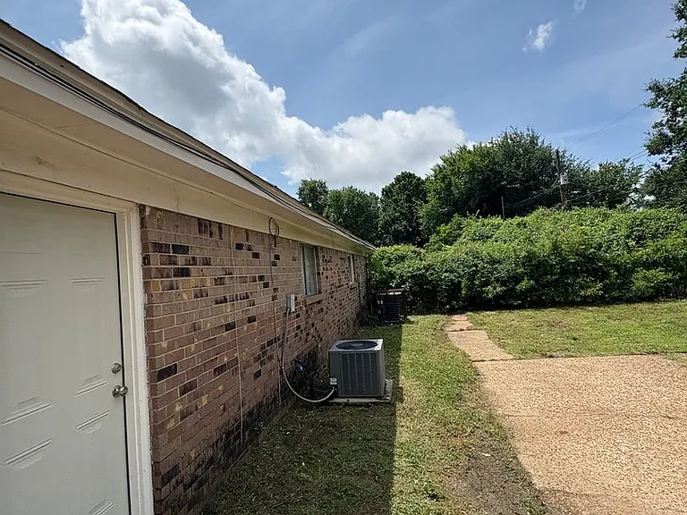 1841 S Perkins Rd — Photo 3