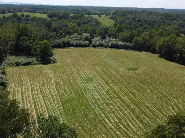 20280 Shelburne Glebe Rd, Purcellville, VA 20132