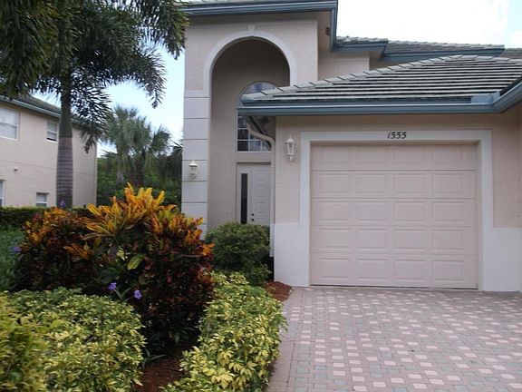 3rd image of 1555 SE Prestwick Ln #4-C