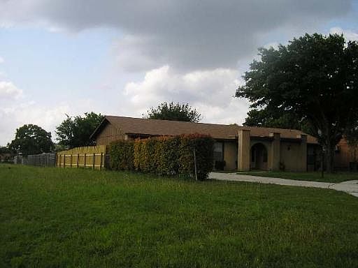 2nd image of 5403 LAKE GROVE