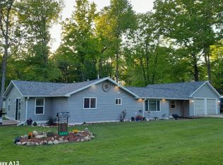 6454 Peggy Ln, Lake, MI 48632
