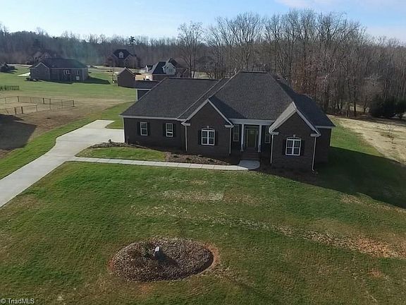 2nd image of 3026 Mattie Florence Dr