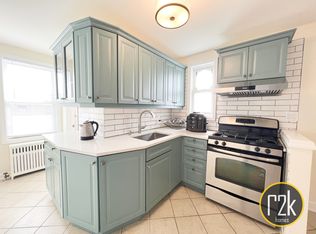 59-21 Fresh Meadow Ln #2, Fresh Meadows, NY 11365