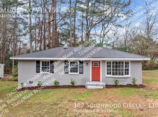 102 Southwood Cir #L102, Garner, NC 27529