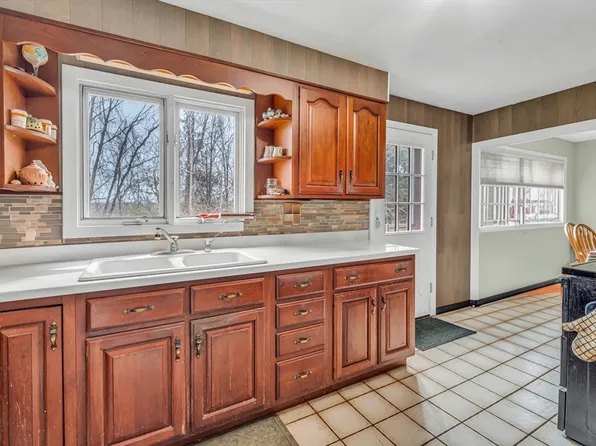 169 Newell Rd, Holden, MA 01520