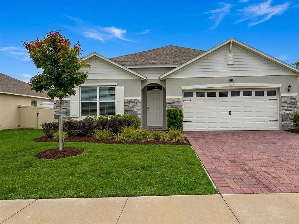 Building Photo - 33412 Country House Dr