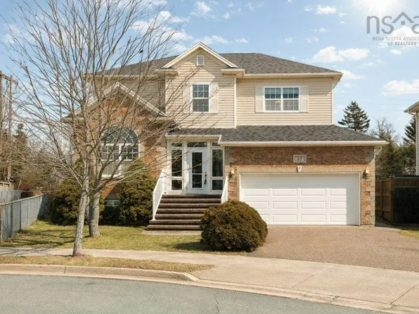 31 Parkmount Close, Halifax, NS B3S 1L7