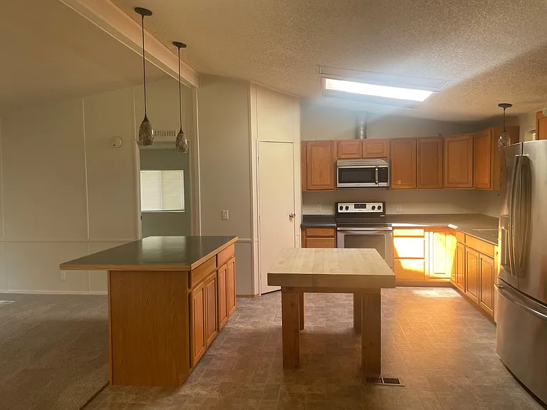 27367 Lindvog Rd NE — Photo 2