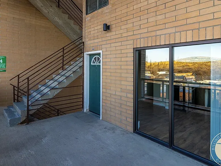 300 N 25th St #401 — Photo 2