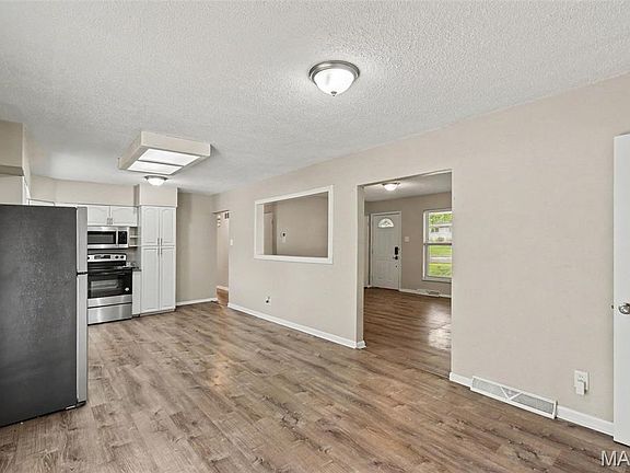 5th image of 1785 Bobbinray Ave