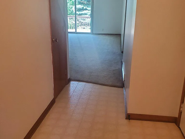 45 Madison Ct — Photo 4
