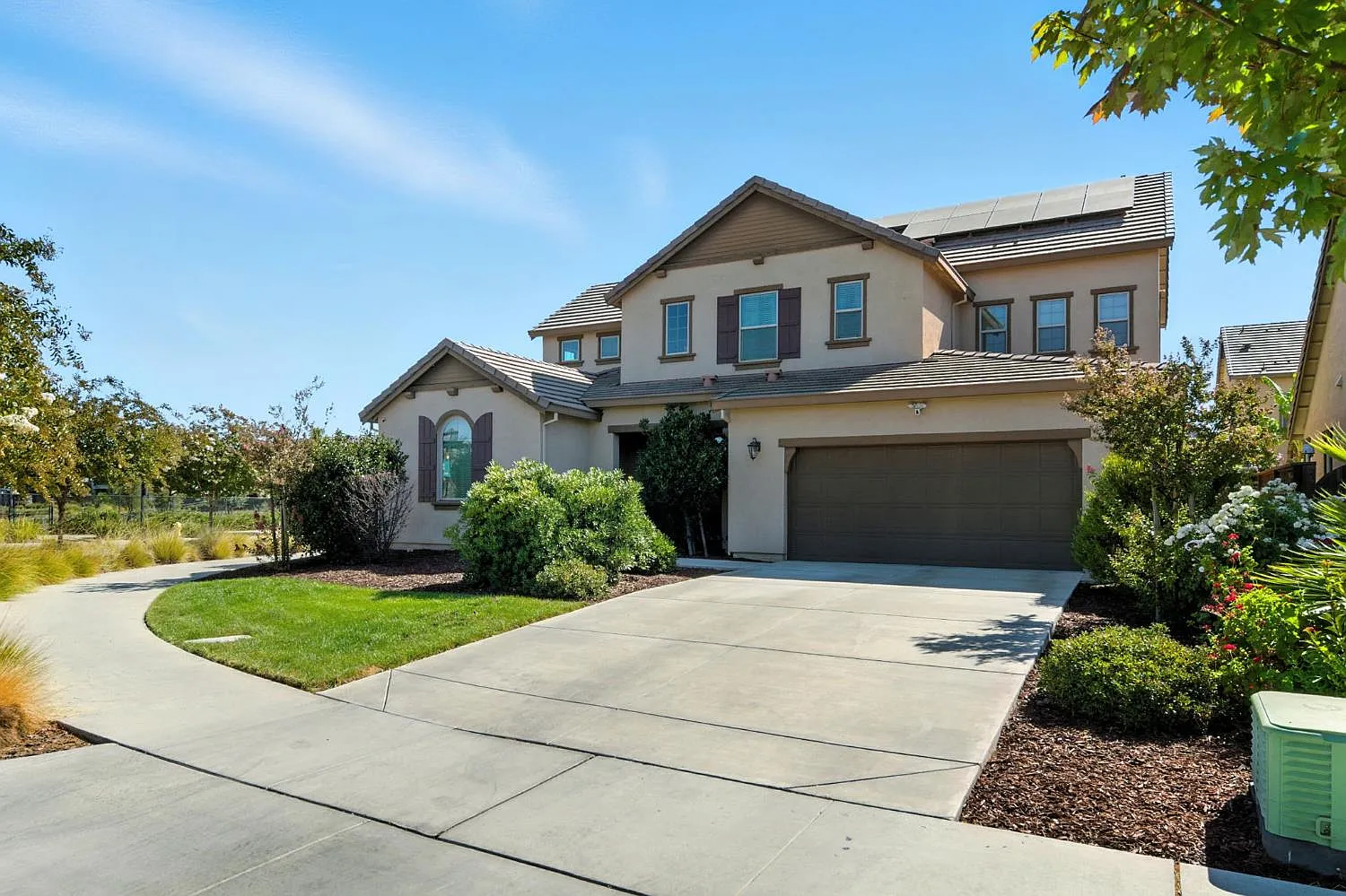 18200 Broadmoor Way photo 1