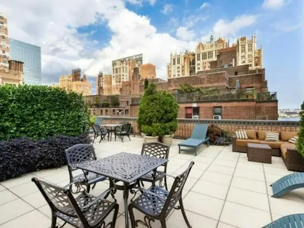 305 East 40th Street image 8 of 8