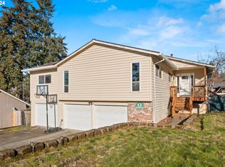 7575 Springhill Ct, Gladstone, OR 97027