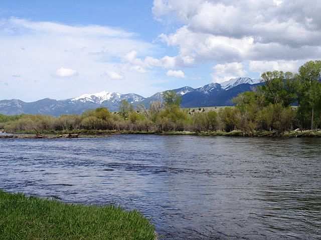 2nd image of Twin Bridges Mt..jefferson River Property