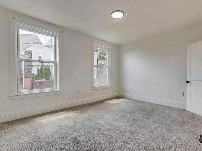 949 Freeland St — Photo 20