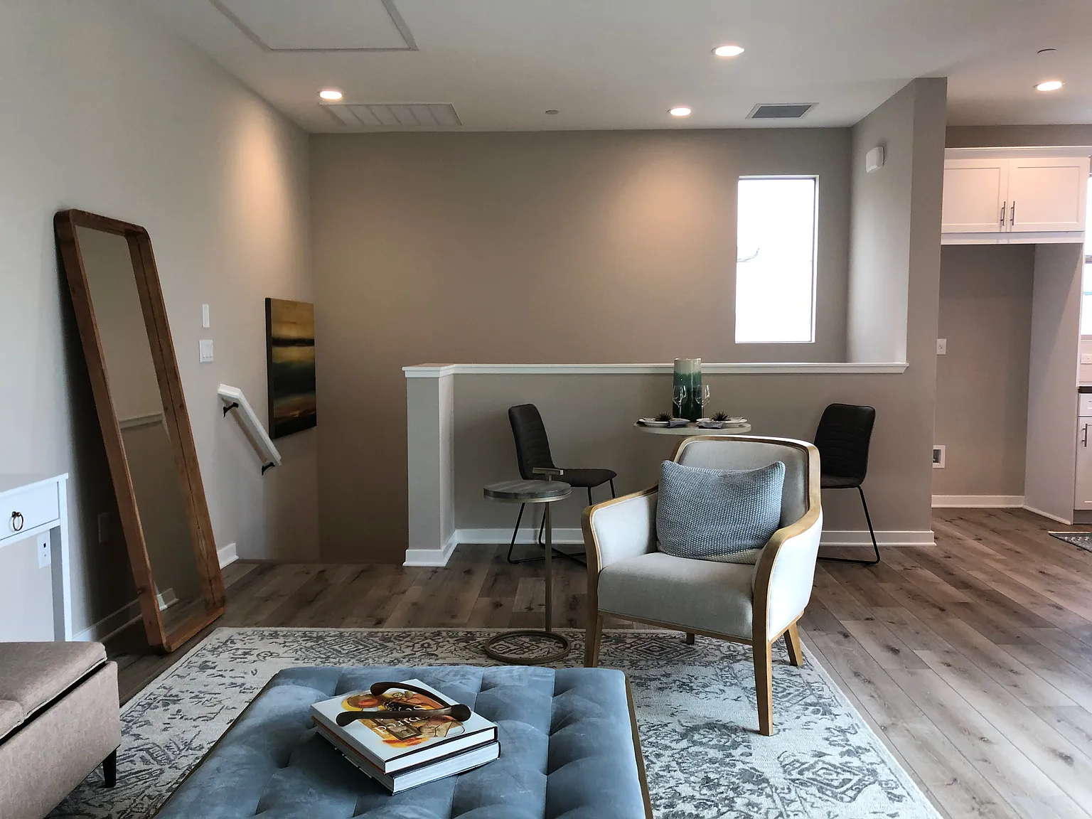 1 bed, 707 sqft, $3,100 — Photo 2