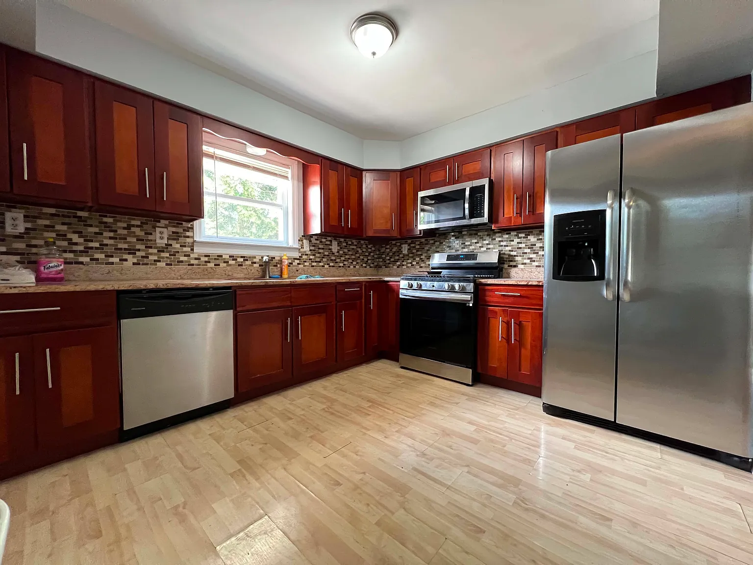 3 bed, 1520 sqft, $3,200 — Photo 1