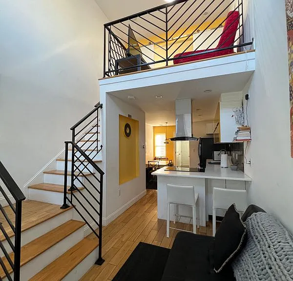 431 N Union St — Photo 16