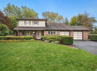 9 Candy Ln, Commack, NY 11725