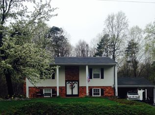 5011 Deerfield Ln, Danville, VA 24540