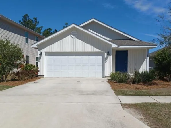 663 Earl Godwin Rd, Freeport, FL 32439
