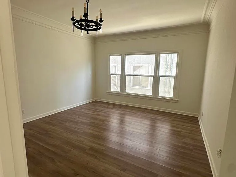 232 S Berendo St #4 — Photo 3