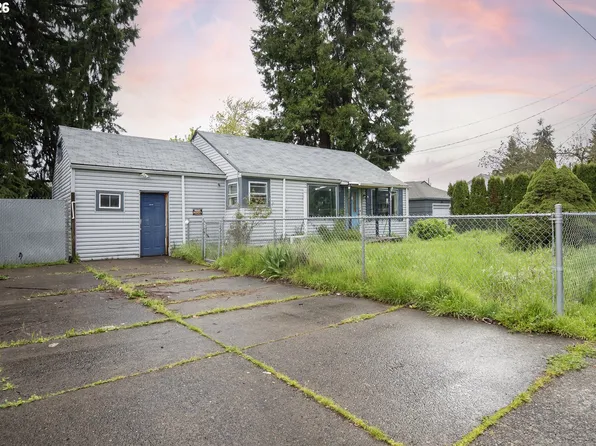 5418 A St, Springfield, OR 97478