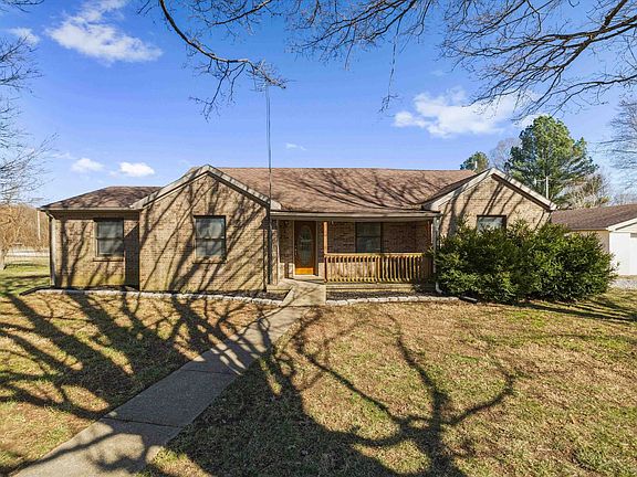 2nd image of 36 Pellville Rd