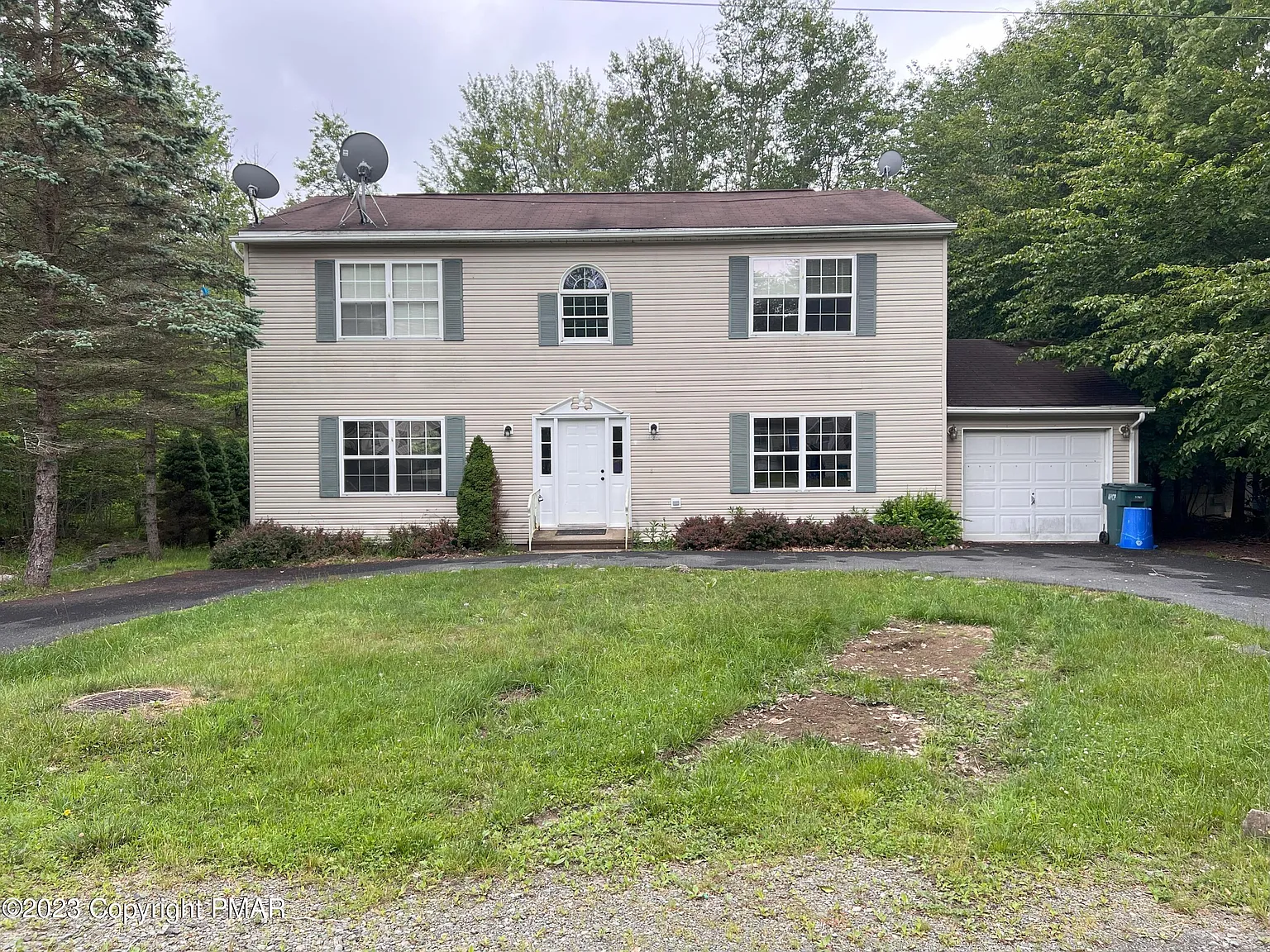 847 Country Place Dr photo 1