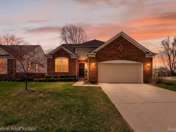 4554 Cranston Rd, Canton, MI 48188