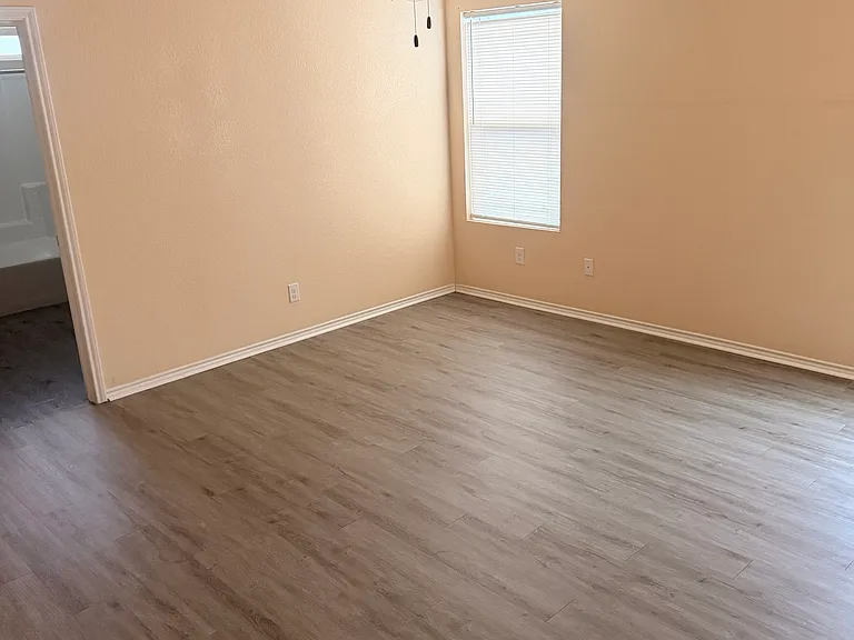 5108 Imperial Eagle — Photo 12