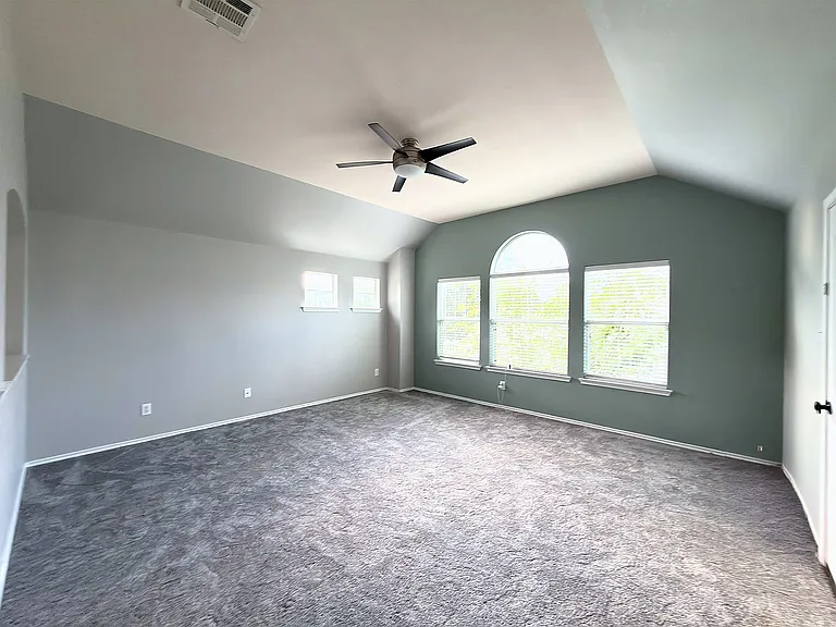 317 Sheridan Rd — Photo 17