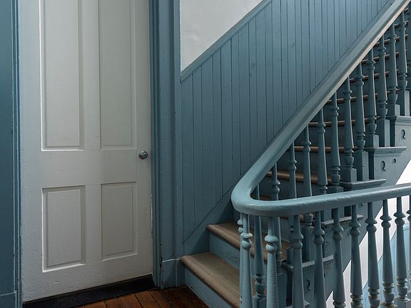 3rd image of 7 W Elder St #102