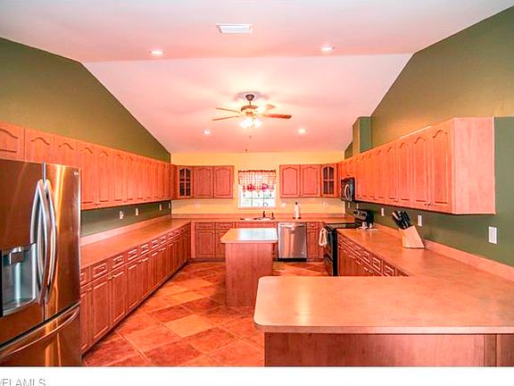2nd image of 16015 Aralia Dr