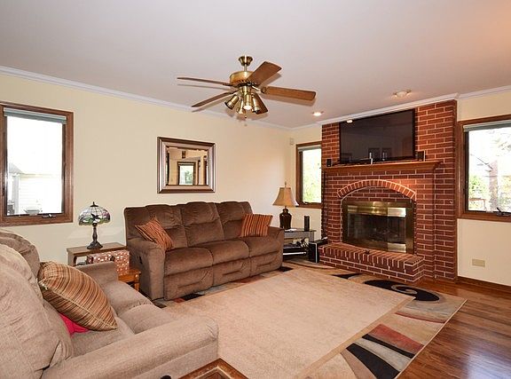 4th image of 143 N Highland Ave