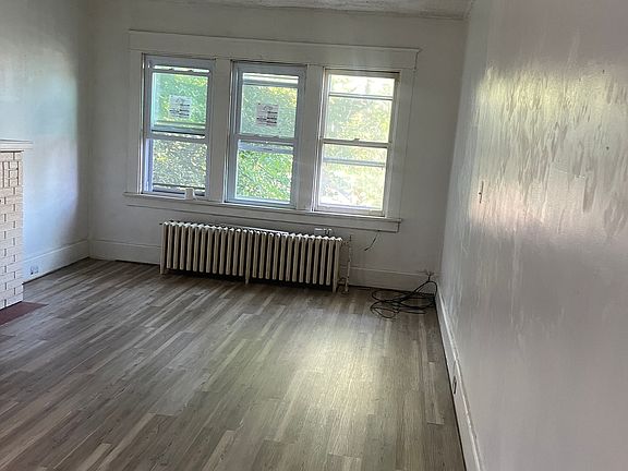 4th image of 266 Lisbon Ave #2REAR