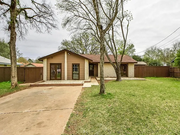 406 Golden Oaks Dr — Photo 13
