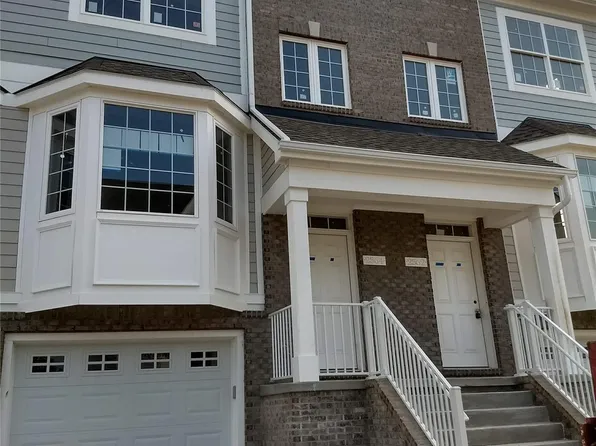 2564 W Towne St, Ann Arbor, MI 48103