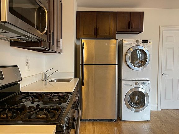 2nd image of 21-80 38th St #B7