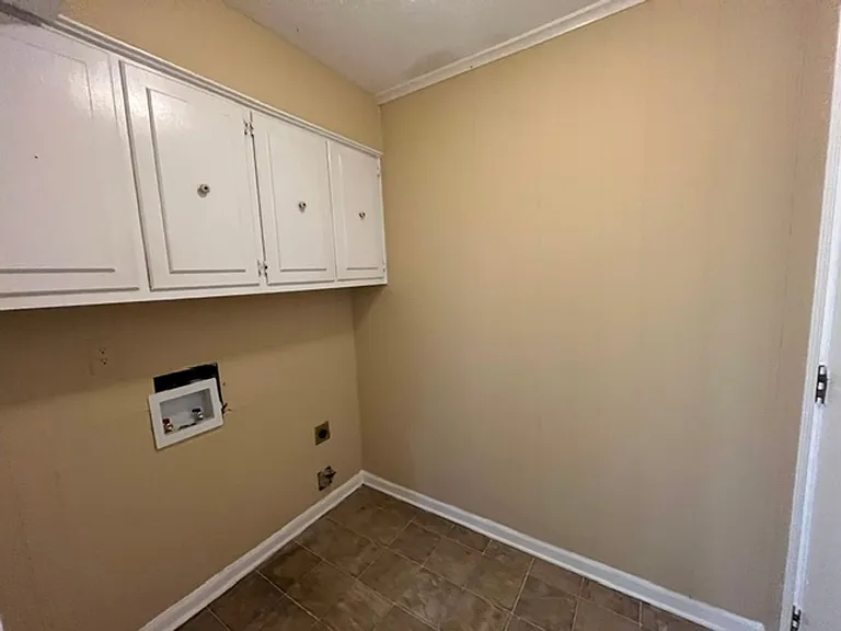 5751 Chapel Hill Dr — Photo 10