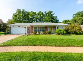 3869 Eadstone Ln, Florissant, MO 63033