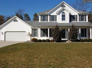180 Edgewater Dr, Youngstown, OH 44515