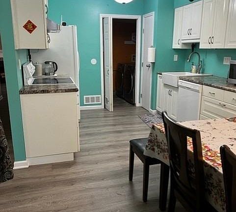 3rd image of 5386 Boehm Dr