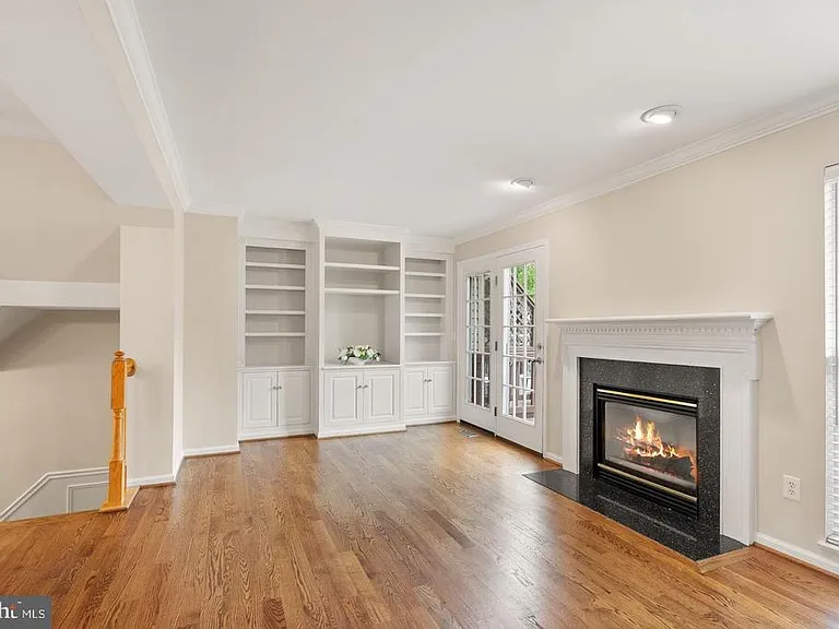917 Rolfe Pl — Photo 20