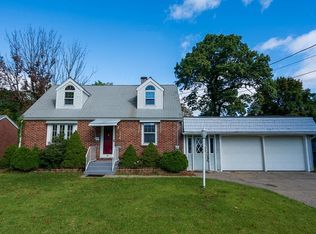 152 Beauregard Ter, Chicopee, MA 01020