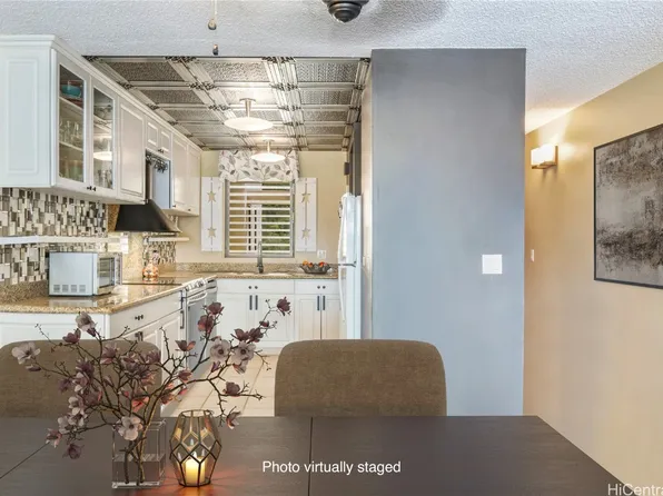 511 Hahaione St #1/20B, Honolulu, HI 96825