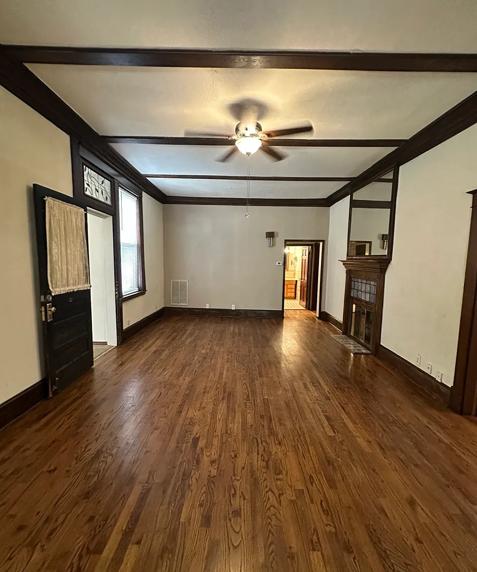 2 Bed / 2 Bath Duplex in Annesdale Historic District 2 Car Attached Garage — Photo 3
